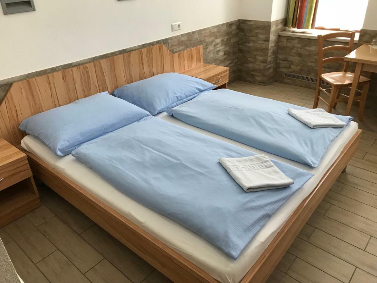 Doppelzimmer mit Dusche